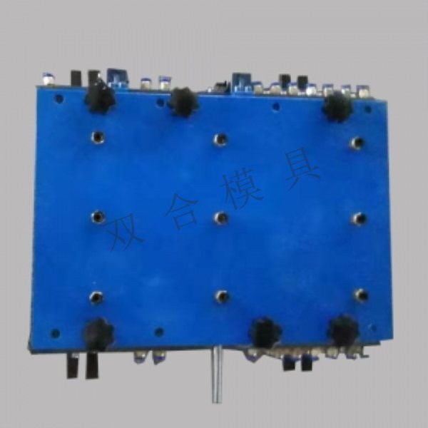 Gusset mold