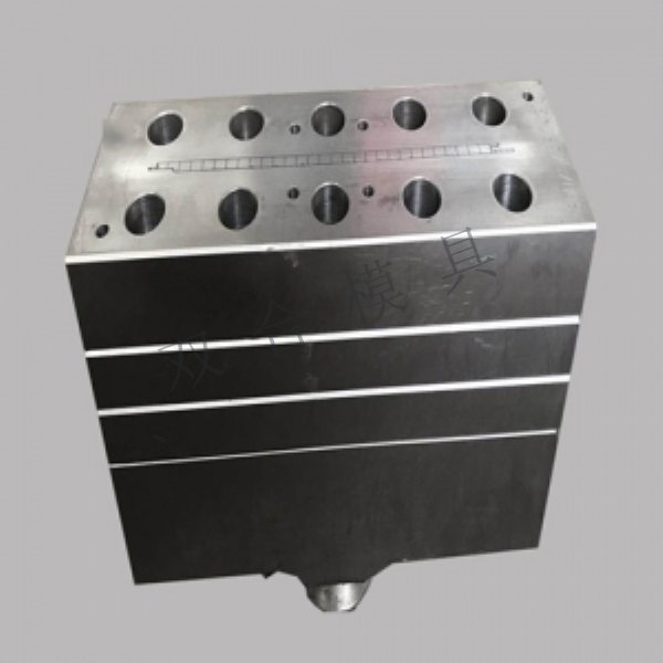 Gusset mold