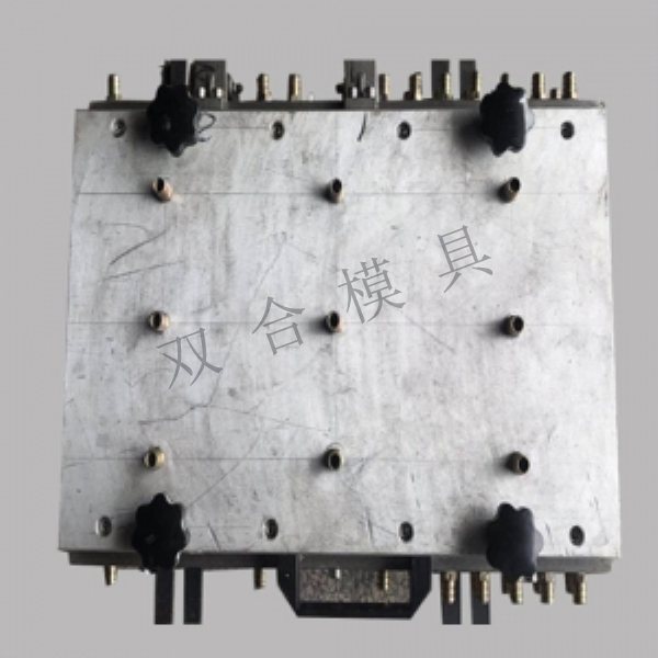 Gusset mold