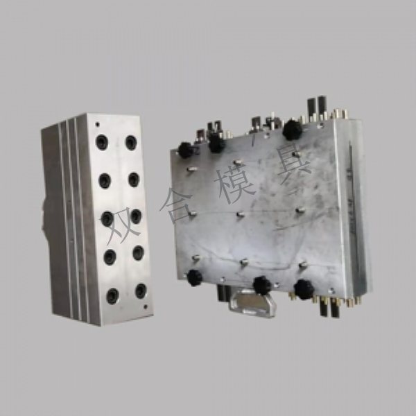 Gusset mold