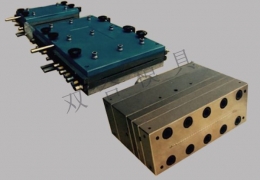 What are the requirements of gusset mold design and production?